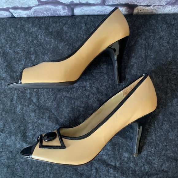 Connie Taupe W/ Black Trim & Button Heels - Picture 4 of 8